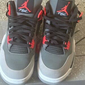 Jordan Men's Sneakers - Black, Red, and Gray